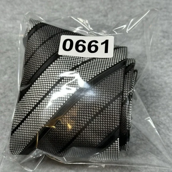 Bergamo New York‎ Black & Silver Silk Diagonal Micro-check Stripe Necktie - Picture 5 of 5